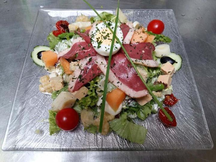 Passez dans notre restaurant pour déguster de bons plats comme vous les aimez.